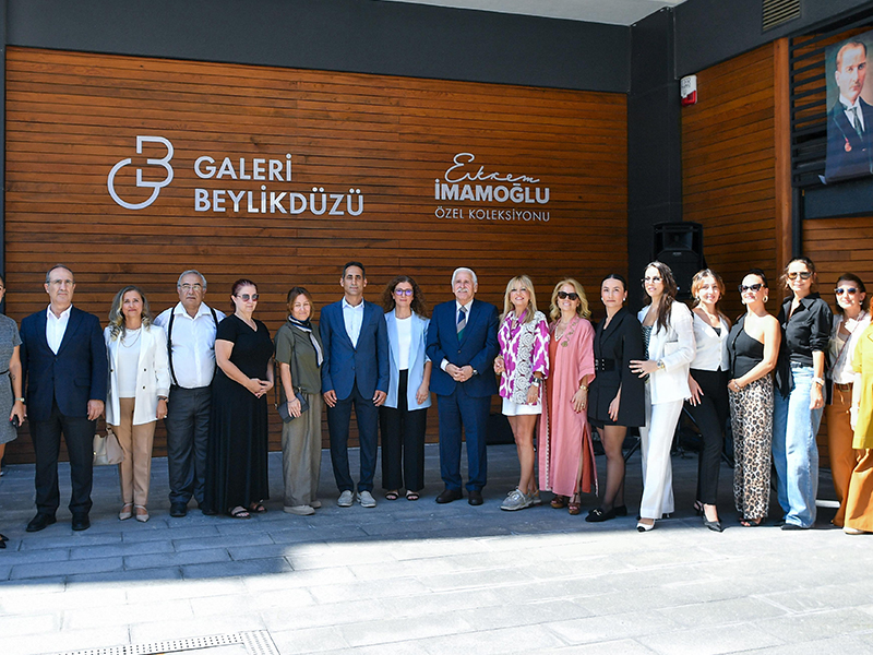 İyilik İçin Sanat Derneği Koleksiyonundan Oluşan “Koleksiyonun Katmanları” Sergisi Galeri Beylikdüzü’ nde Açıldı
